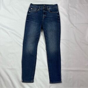 Gap ladies skinny jeans size 4/27